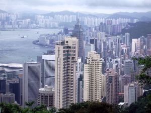 Цените на жилищата падат в Хонконг